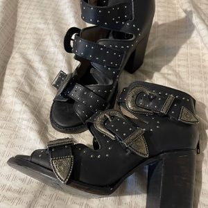 Freebird heels never worn